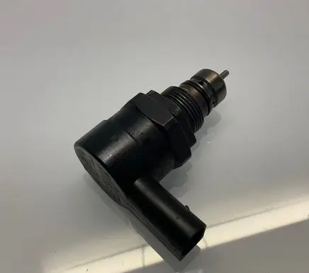 Mercedes-Benz E W211 Fuel pressure sensor A6110780449 12795623 0281002494
