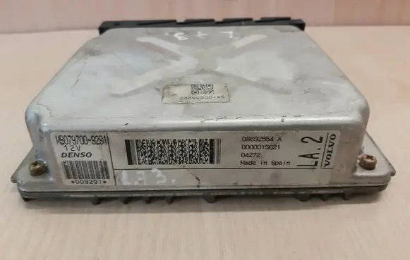 Volvo V70 Engine control unit/module 08692554A MB0797009291