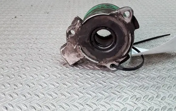 Opel Astra G Clutch slave cylinder 24424957