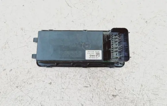 Ford Escape IV Relay mounting block LX6T14D068 LX6T14D068HAG GMYQA