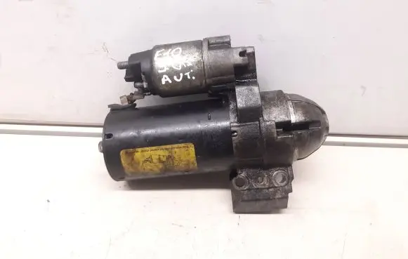 BMW 5 F10 F11 Starter motor 1005841139