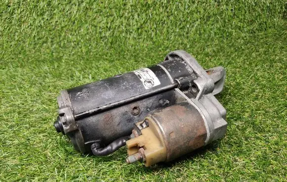 Mercedes-Benz E W210 Starter motor S1888737 455720 D7R43