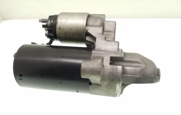 Toyota Avensis T270 Starter motor 0001138064