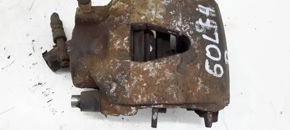 Volkswagen Golf IV Front brake caliper