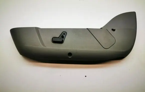Chrysler 300 - 300C Front door seat control surround trim 569032 584331