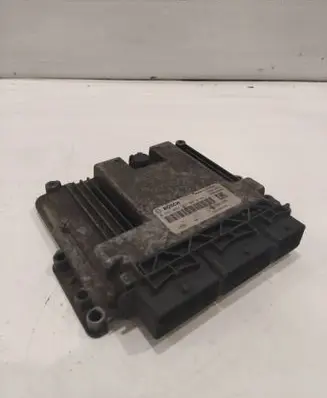 Opel Vivaro Engine control unit/module 237108353R 0281033457 237106626R