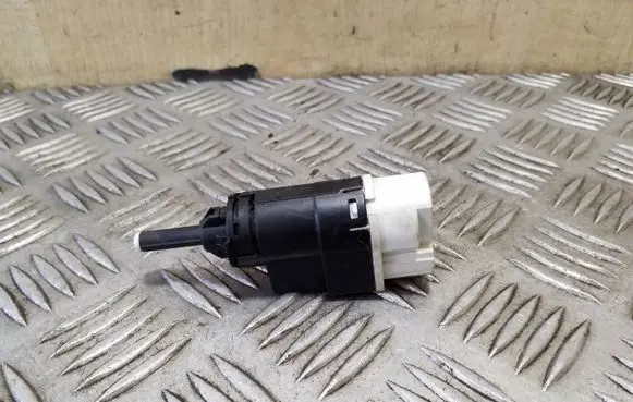 Dacia Sandero Brake pedal sensor switch 253206170R