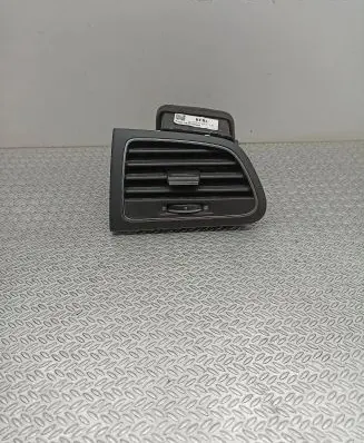Renault Megane IV Dashboard side air vent grill/cover trim 687616296R 1678332X 50545M