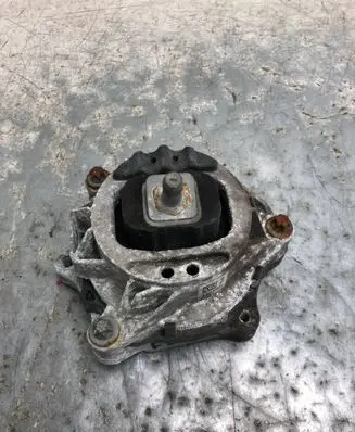 BMW 1 F20 F21 Engine mount bracket 6859412