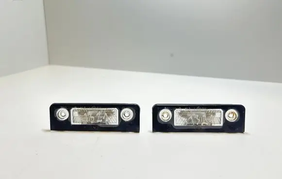 Skoda Octavia Mk2 (1Z) Number plate light 1Z0943021