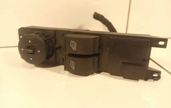 Ford Focus Electric window control switch M5T14A132EA L8A1C 10007696