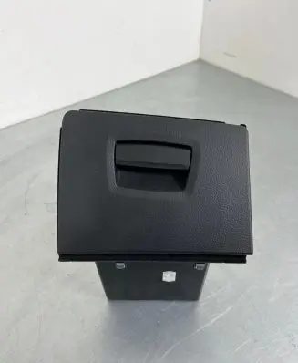 BMW 5 F10 F11 Glove box 9166696