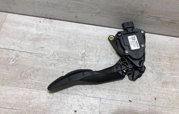 Nissan Micra K14 Accelerator throttle pedal 180025FA0B