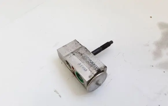 SsangYong Tivoli Air conditioning (A/C) expansion valve 42550050