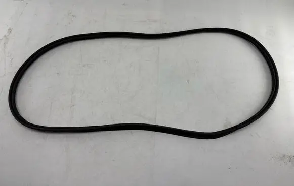 Toyota Yaris XP210 Trunk rubber seal (body) 67881K0010