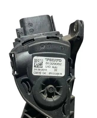 Volvo V60 Accelerator throttle pedal 31329062