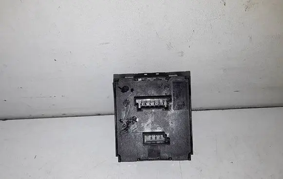 BMW 3 E90 E91 Hazard light switch 913242101