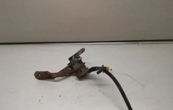 Mercedes-Benz C W202 Turbo solenoid valve 0005450327