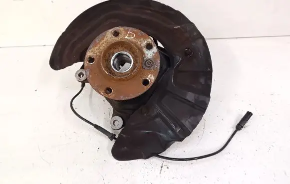 BMW X3 F25 Front wheel hub 6855954