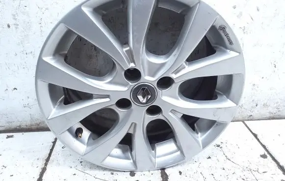 R16 alloy rim