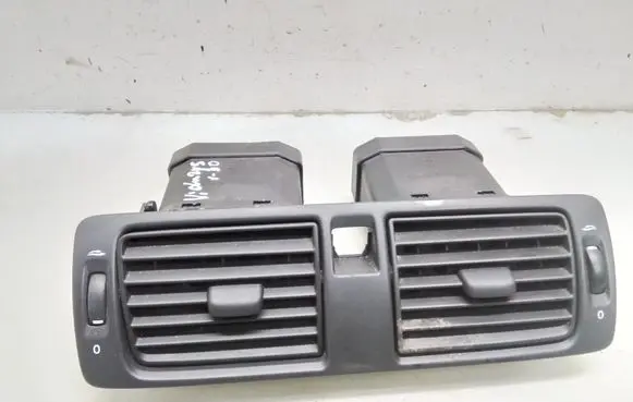 Volvo V50 Dash center air vent grill