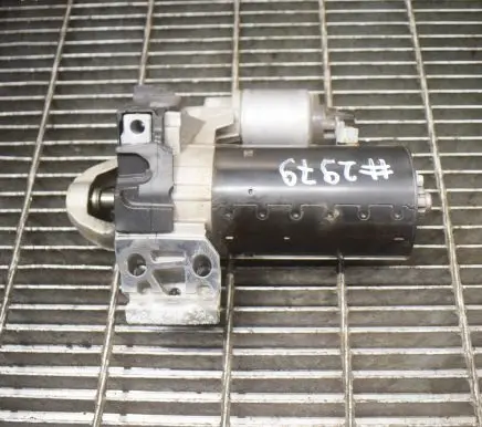 BMW 5 G30 G31 Starter motor 0001148515 8589891