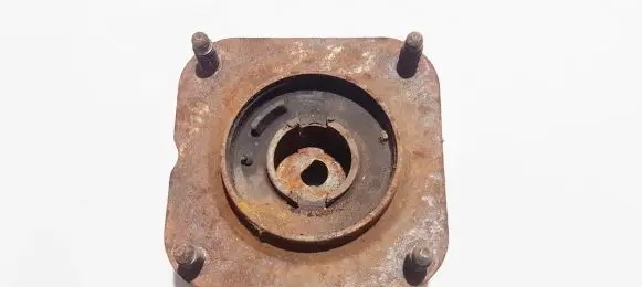 Mazda 626 Coil spring mount 