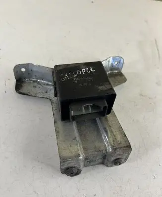 Hyundai Galloper Central locking relay HQ803630 HQ80363