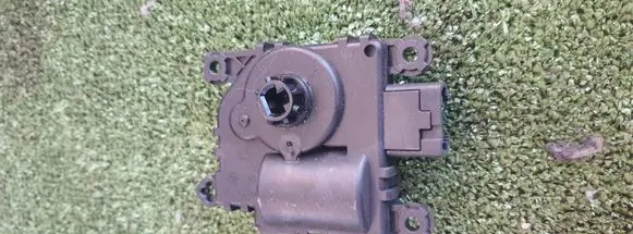 Ford Explorer VI Air flap motor/actuator AA1138004430