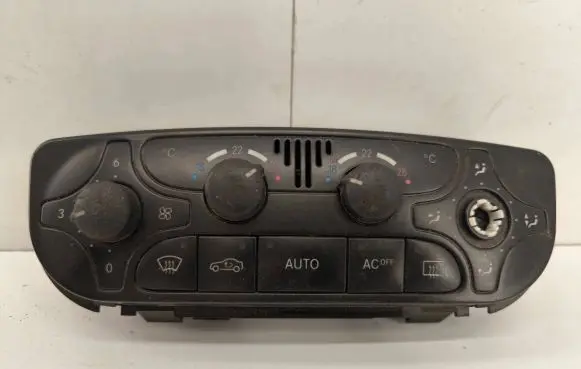 Mercedes-Benz C W203 Climate control unit A2098300085 9140010497 C186348