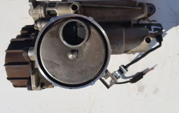 Peugeot 508 Oil pump V759401080