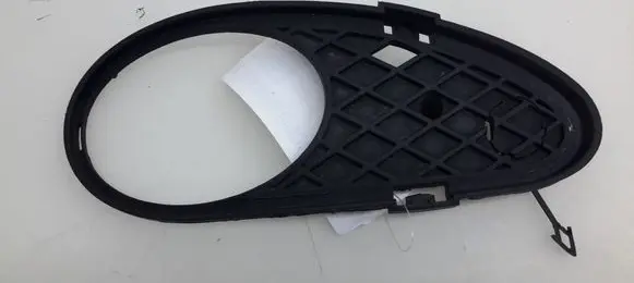 Mercedes-Benz C W203 Front bumper lower grill A2038850623