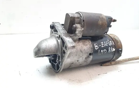 Opel Zafira B Starter motor 55353857 M001T30072