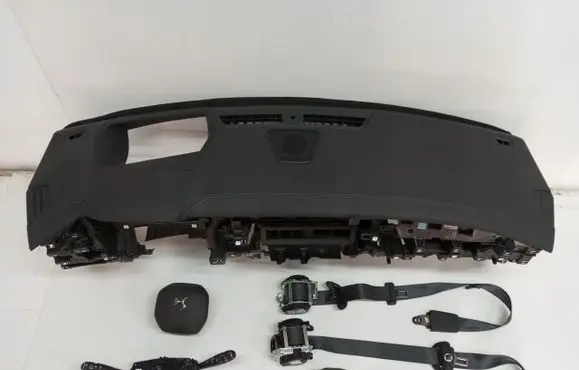 Citroen DS4 Radio/GPS head unit trim 