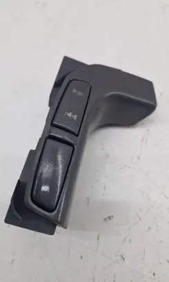Steering wheel buttons/switches