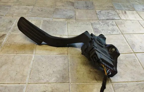 Ford Mondeo MK IV Accelerator throttle pedal 6G929F836SC 6PV00922015