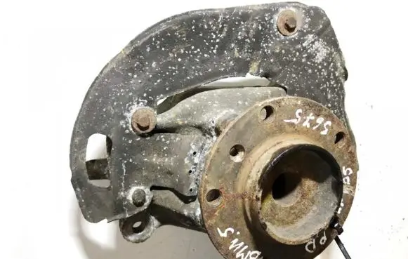 BMW 5 E39 Front wheel hub