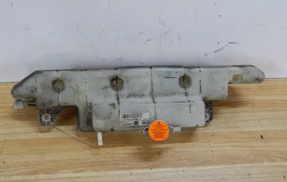 Nissan Cab Star Coolant expansion tank/reservoir cap 21478LC10B L3429004