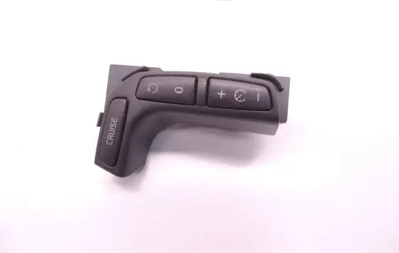 Volvo V70 Steering wheel buttons/switches 9141887 D102