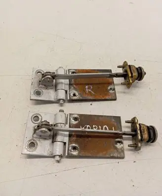 Front door hinge set