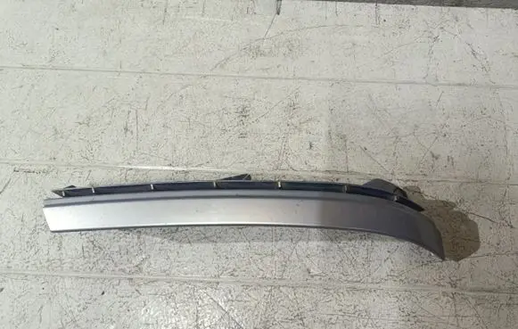 Under headlight/headlamp trim