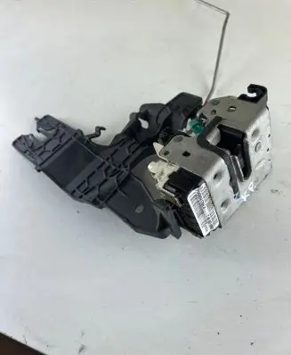 Dodge RAM 1500 DS Front door lock P04589417AH