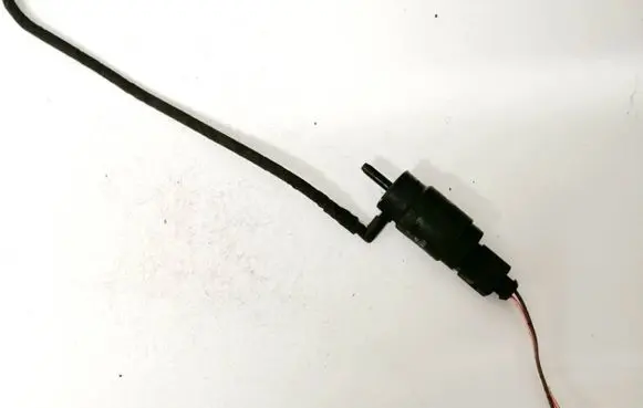 Mercedes-Benz E W211 Windscreen/windshield washer pump 3090179 30.90179