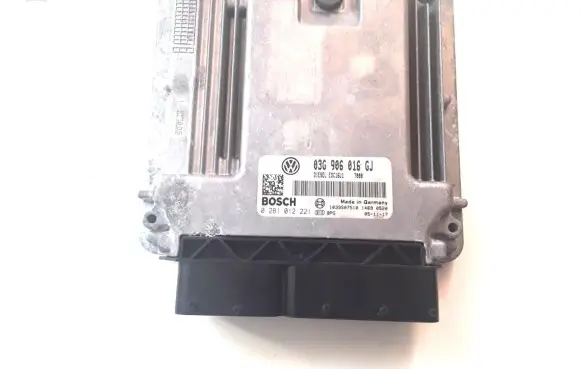 Volkswagen Golf V Engine control unit/module 03G906016GJ