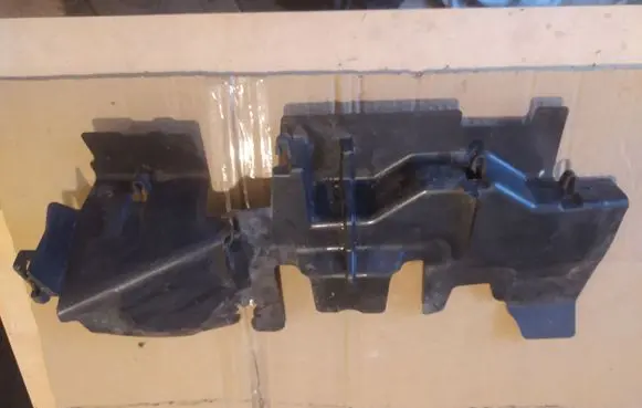 Volkswagen PASSAT B6 Intercooler air guide/duct channel 3C0121283