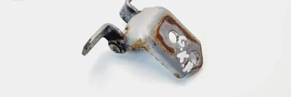 Mazda 3 I Rear door lower hinge