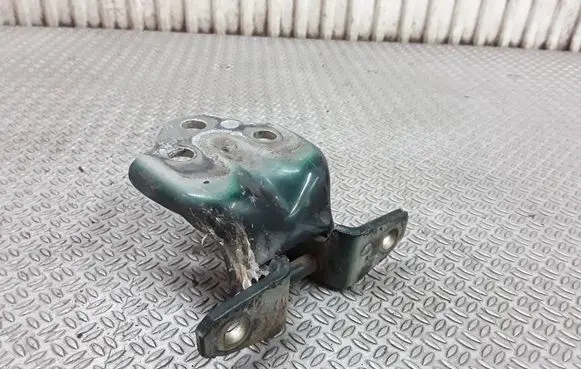 Mitsubishi L200 Front door upper hinge