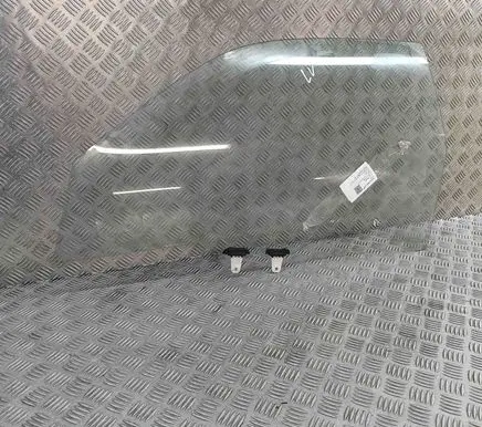 Suzuki Grand Vitara II Front door window glass four-door 8450264J00