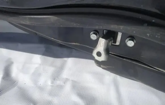 Mitsubishi ASX Rear door check strap stopper