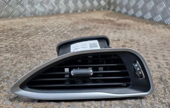 Chrysler Pacifica Dashboard side air vent grill/cover trim 6EC021X9AC 6EC02TRMAB